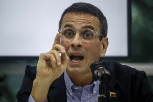 Henrique Capriles toma la delantera para liderar la oposicin a Maduro en las presidenciales