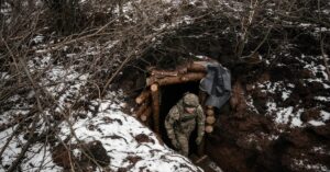 Infobae en Ucrania: cómo es el día a día de una línea de artillería clave en la defensa de Bakhmut