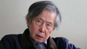 Internan al expresidente Fujimori en un hospital
