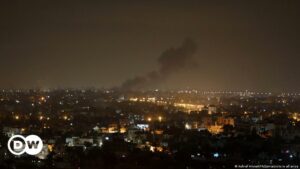 Israel dice que interceptó un "pequeño avión" sobre Gaza | El Mundo | DW