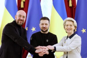 La UE evita poner fecha a negociaciones de adhesión pese la insistencia de Ucrania en hacerlo "cuanto antes"
