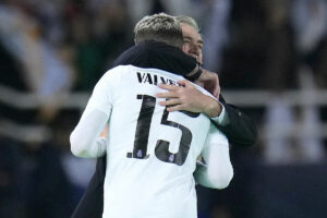La decisin "sin tonteras" de Kroos, los 100 ttulos del Madrid y el abrazo de Valverde a Ancelotti: "Me ayud en un momento duro"
