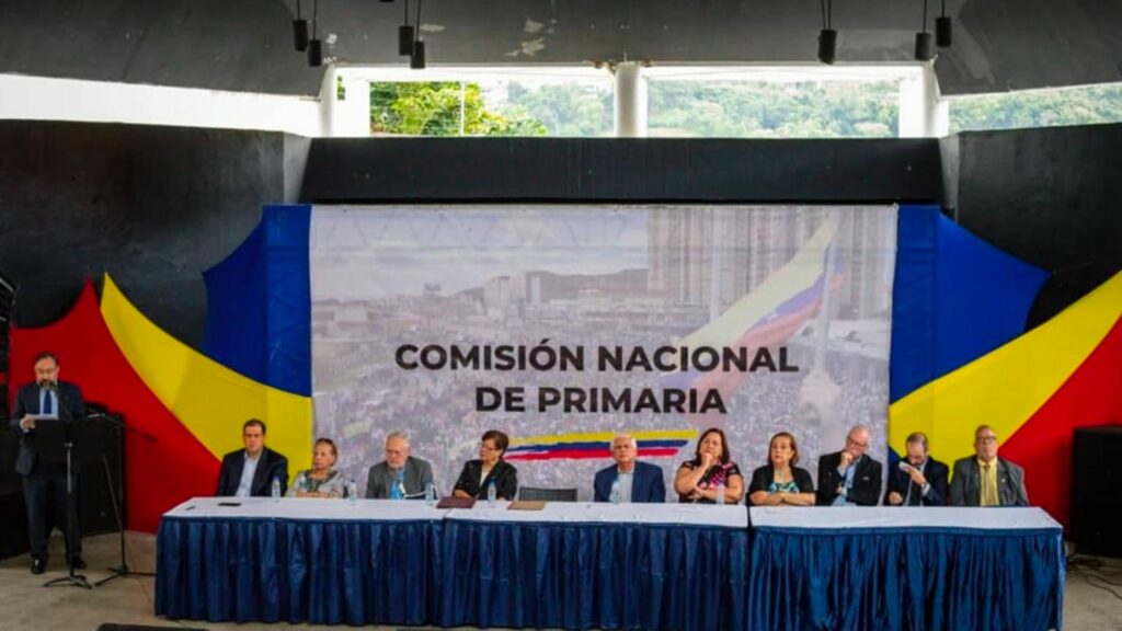 La oposición gana más si permite participación del CNE en la Primaria