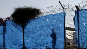 La valla 'antiinmigrantes' de Grecia, similar a la de Melilla, costará 100 millones más