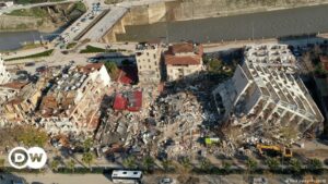 Nueva réplica sísmica en Turquía deja un muerto y 69 heridos | El Mundo | DW