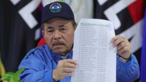 Ortega no soportó la presión internacional