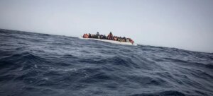 Otros 73 migrantes desaparecen por naufragio en el Mediterráneo