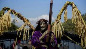 Régimen de Nicaragua prohíbe a la Iglesia católica realizar las procesiones de viacrucis - AlbertoNews