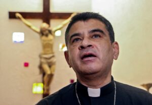 Rolando Álvarez: la 'crucifixión' del obispo rebelde de Nicaragua