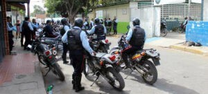Sujetos atacan con granadas y armas largas comando policial de Las Tejerías