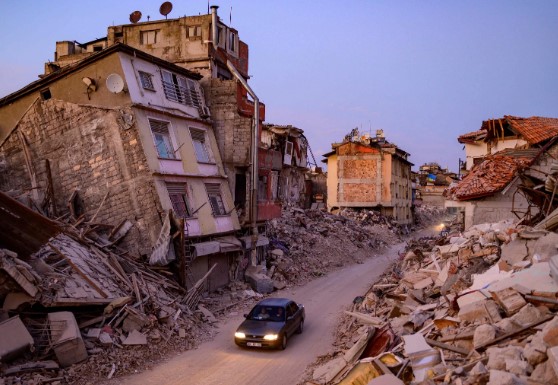 Terremoto de magnitud 5.3 causa de nuevo pánico en Turquía