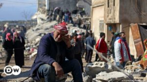 Turquía: Hatay deja de buscar sobrevivientes y comienza remoción de escombros | El Mundo | DW