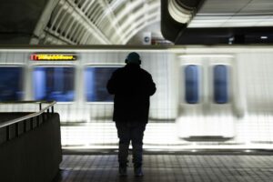 Un muerto y tres heridos por disparos de un hombre en el metro de Washington – SuNoticiero
