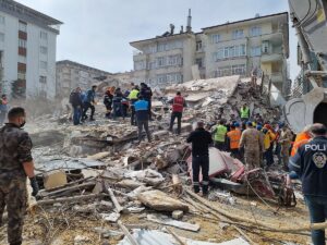 Un nuevo terremoto en el sureste de Turqua causa un muerto y 69 heridos