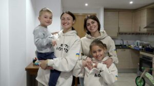 La historia de Alina, Alesia y sus hijos: tomé la decisión más difícil de mi vida, huir de Ucrania sola con mi niño.
