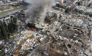 ¿Por qué 6.000 edificios no han aguantado el terremoto en Turquía?