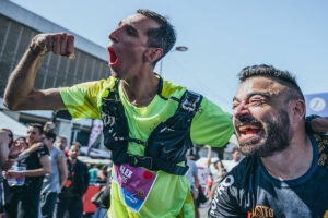 Álex Roca hace historia al terminar el maratón de Barcelona en 5h.50:51 con un 76% de discapacidad física