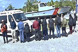 Armada colombiana rescata 30 migrantes venezolanos irregulares en San Andrés