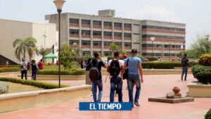 Atlántico: jóvenes teniendo relaciones sexuales en Universidad - Barranquilla - Colombia