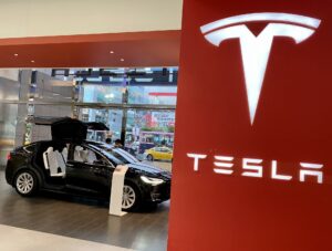 Autoridades de EE.UU. investigan nuevos problemas de fabricación en Tesla