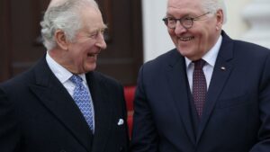 Berlín recibe a Carlos III entre honores y elogios a su compromiso climático