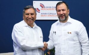 Cancilleres de Venezuela y Bolivia apuestan por elevar la relación bilateral