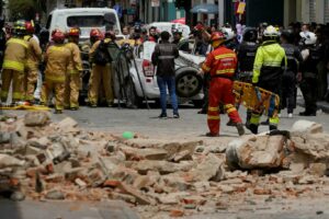 Catorce fallecidos en Ecuador y 1 en Perú por sismo de 6,5