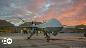 Caza ruso se estrelló con un dron fabricado en Estados Unidos en el mar Negro | El Mundo | DW