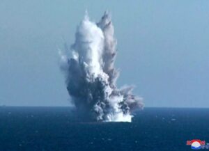 Corea del Norte afirma haber probado dron submarino para generar tsunamis radiactivos