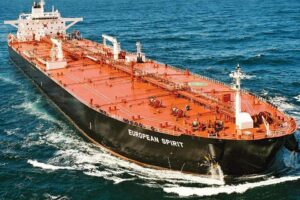 Derrames de petróleo y cuasi accidentes: más petroleros fantasma envían combustible sancionado en el mundo (Detalles) - AlbertoNews