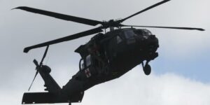 Dos helicópteros del Ejército de EE.UU. chocan en Kentucky