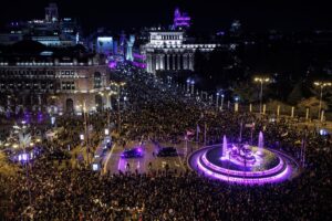 El feminismo vuelve a salir a las calles pero escenifica sus diferencias con marchas separadas por toda España