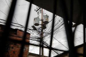 En un mes se registraron casi 3.300 interrupciones del servicio eléctrico en Venezuela - El Diario