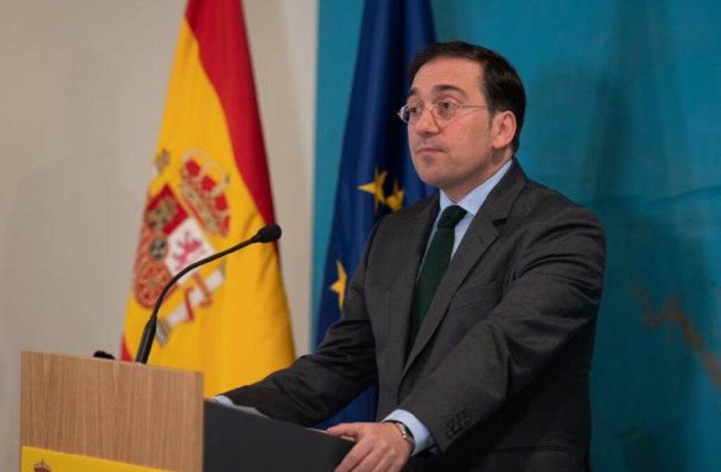 España mira con esperanza situación de Venezuela y apuesta a solución por "medios pacíficos y al diálogo"