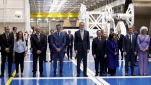 Felipe VI y Sánchez inauguran las nuevas instalaciones de Airbus
