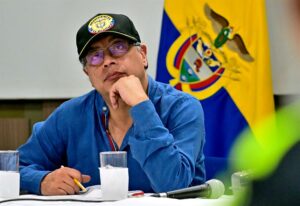 Gobierno de Petro y disidencias de las FARC establecerán mesa de conversaciones de paz