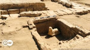 Hallan esfinge en Egipto que representa a emperador romano | El Mundo | DW