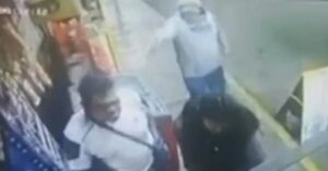 Hombre fue asesinado en una tienda de abarrotes mientras compraba con su esposa en Iztapalapa