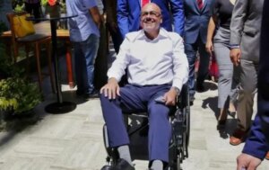 Jorge Rodríguez en silla de ruedas
