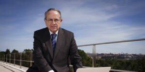 Juan José Toribio : «Los gobiernos ganan con la inflación, pero la sociedad no»