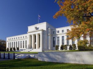 La Reserva Federal de Estados Unidos sube los tipos de interés en 25 puntos básicos