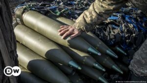 La UE busca acelerar la entrega de munición a Ucrania | El Mundo | DW