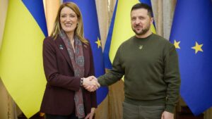 La presidenta de la Eurocámara urge a los Veintisiete a considerar "seriamente" el envío de cazas a Ucrania