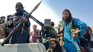 Los talibanes abaten a varios miembros del Estado Islámico en Afganistán