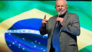 Lula da Silva, presidente de Brasil, retrasa viaje a China por neumonía