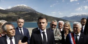 Macron presenta su plan de ahorro de agua y pasar página de la reforma de las pensiones