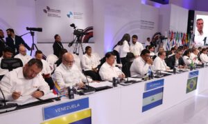 Maduro cancela viaje a Cumbre Iberoamericana por "falso positivo" de COVID-19