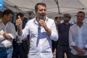 Matteo Salvini, cantando sobre cadáveres, artículo de Albert Soler