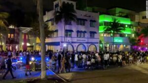 Miami Beach impone toque de queda tras otro muerto