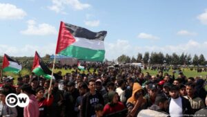 Miles de palestinos conmemoran la represión israelí de 1976 | El Mundo | DW